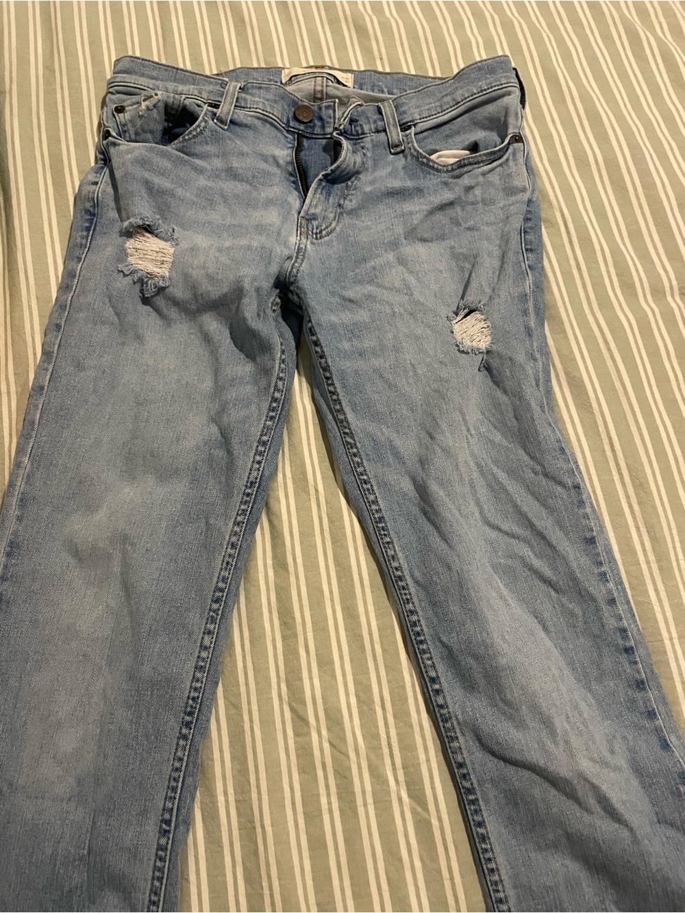 Light Blue Distressed men’s Jeans